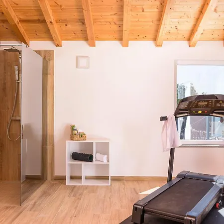 Stunning Wind Rose With 50m2 Heated Pool, Sauna, Gym Villa