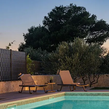 Stunning Wind Rose With 50m2 Heated Pool, Sauna, Gym