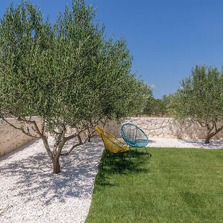 Stunning Wind Rose With 50m2 Heated Pool, Sauna, Gym Villa
